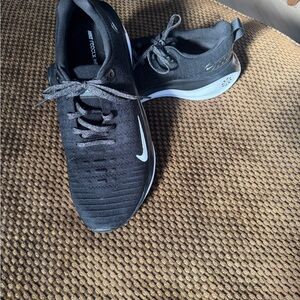Nike Men’s reactx Infinity Run 4, Worn once, size 12, Black